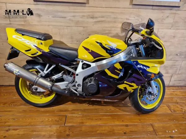 1997 Honda CBR 900 - € 3.550 (1/1)