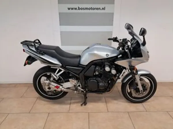 2003 Yamaha FZS 600 Fazer - €2,495 (1/1)