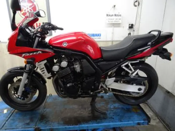 2004 Yamaha FZS 600 Fazer - €2,650 (1/1)