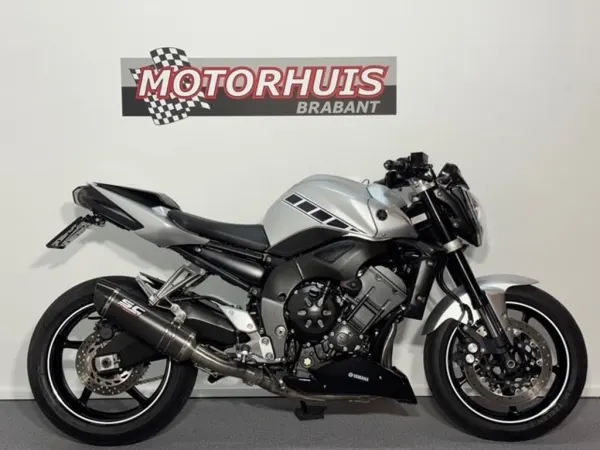 2010 Yamaha FZ 1 - €5,750 (1/1)