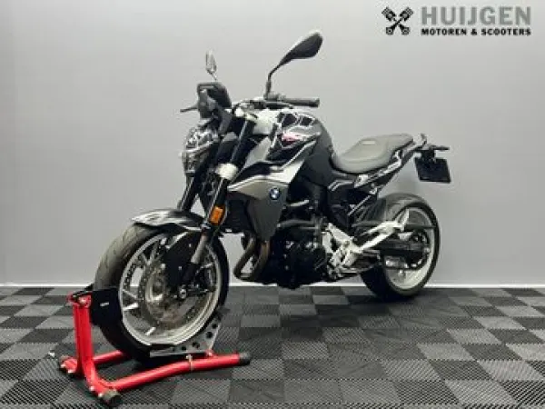 2020 BMW F 900 R - €8,949 (1/1)