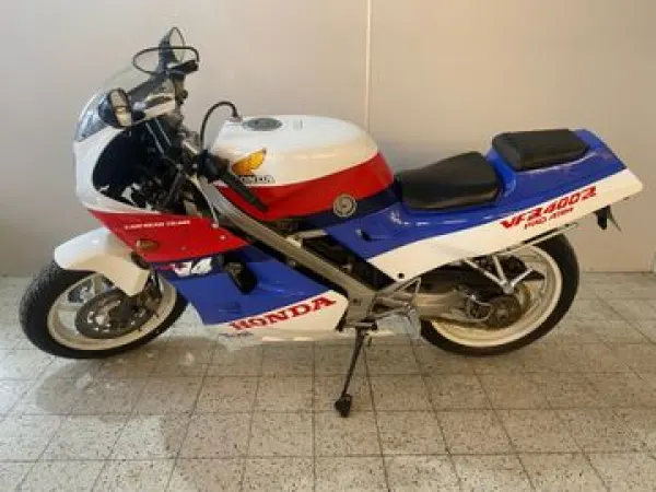 1988 Honda VFR 400 R - € 5.500 (1/1)
