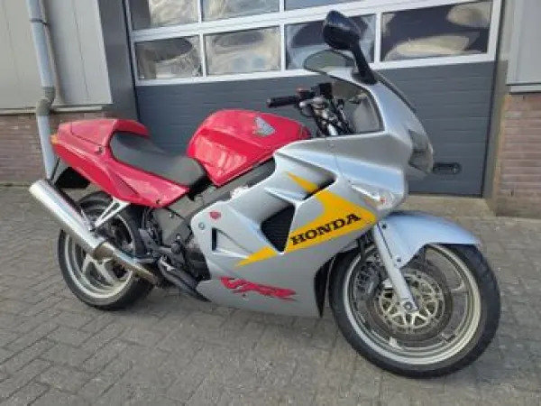 1999 Honda VFR 800 FI - €2,450 (1/1)