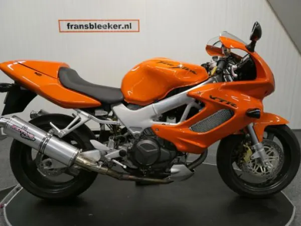 2000 Honda VTR 1000 F Firestorm - € 4.750 (1/1)