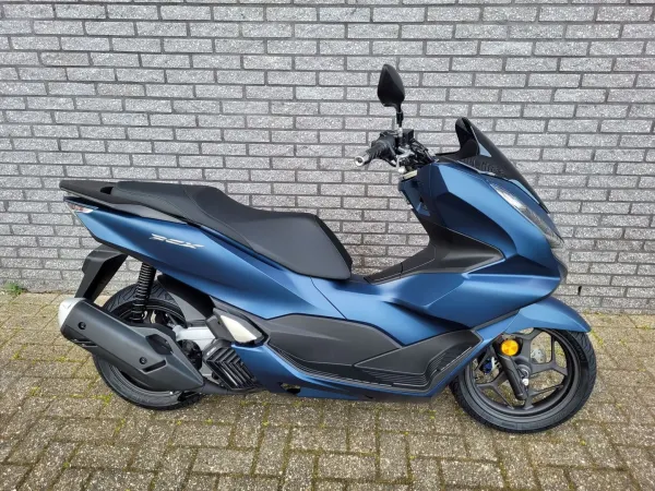 2024 Honda PCX 125 - € 3.999 (1/1)
