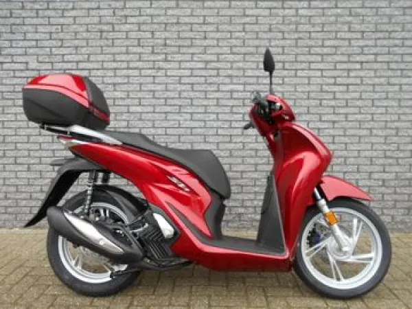 2021 Honda SH 125i - € 3.700 (1/1)
