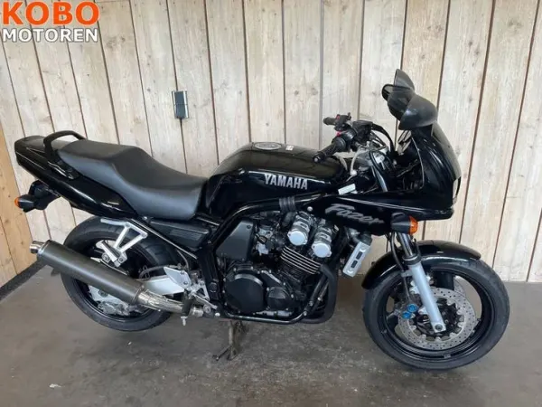 2001 Yamaha FZS 600 Fazer - €2,250 (1/1)
