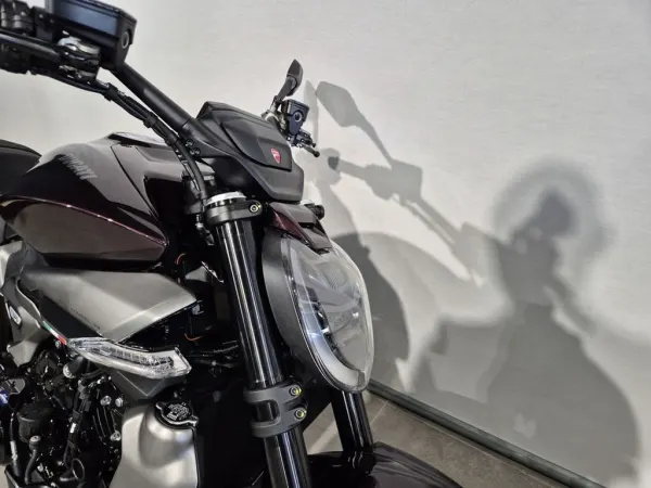 2025 Ducati Xdiavel V4 - € 32.990 (1/1)