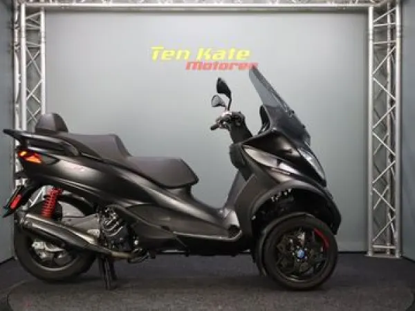 2020 Piaggio MP3 500 - €7,440 (1/1)