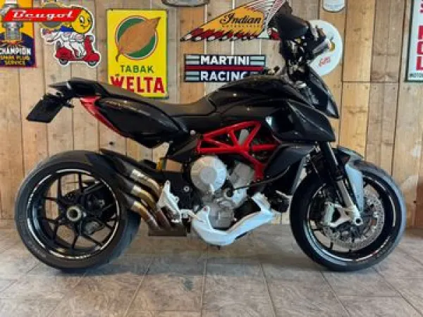 2017 MV Agusta Rivale 800 - € 8.990 (1/1)