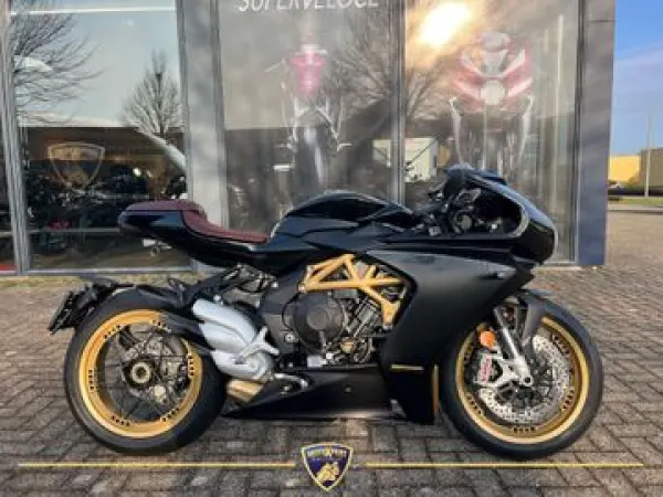 2025 MV Agusta Superveloce 800 S - €24,990 (1/1)