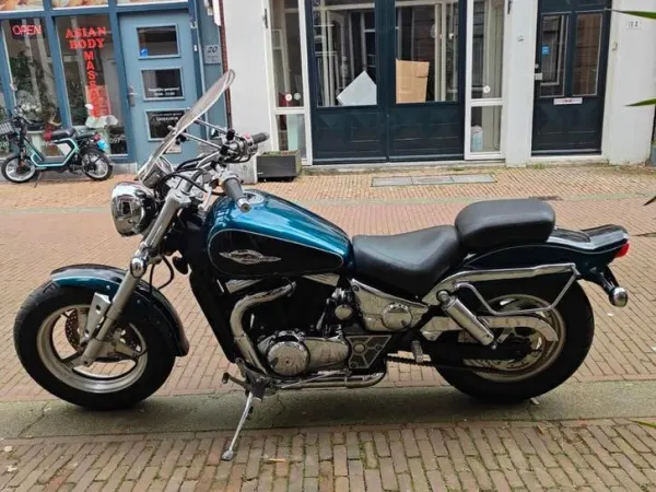 1999 Suzuki VZ 800 - €2,350 · Bidding (1/1)