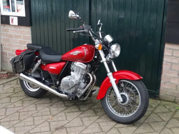 2004 Suzuki Chopper GZ 250 Marauder 13700km Nette Staat - € 1.999 (1/1)