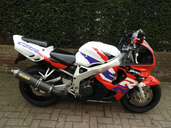 1997 Honda CBR 900 RR Fireblade - € 3.990 (1/1)