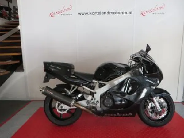 1998 Honda CBR 900 RR Fireblade - € 3.000 (1/1)
