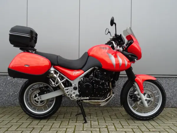 2004 Triumph 955 I Tiger - € 2.945 (1/1)