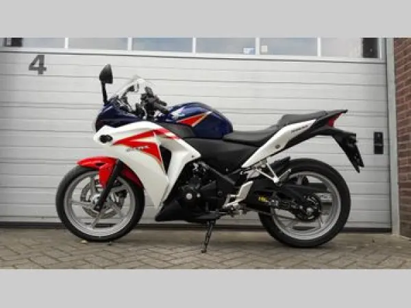 2014 Honda CBR 250 R - € 3.989 (1/1)