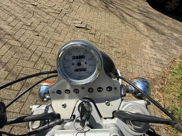 2001 Moto Guzzi California 1100 - €3,300 · Bidding (1/1)