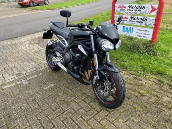 2019 Triumph Street Triple RS - €7,000 (1/1)
