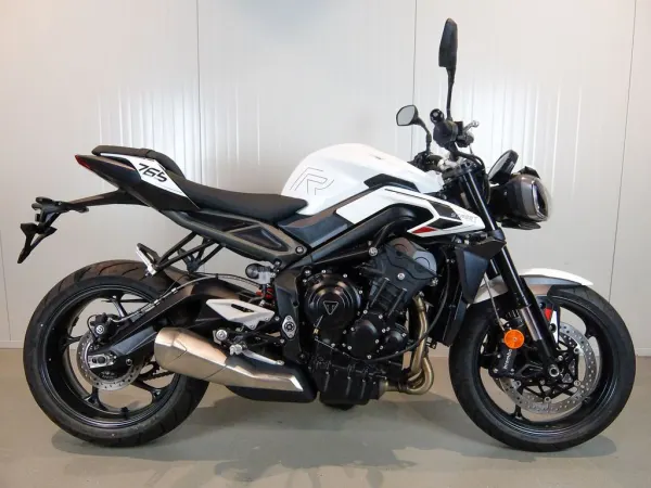 2025 Triumph Street Triple 765 R - €12,195 (1/1)