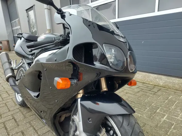 1997 Kawasaki ZX 7R - € 3.450 (1/1)
