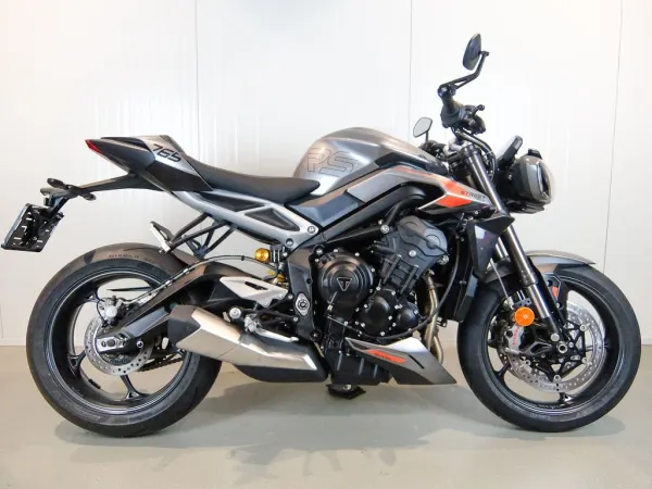 2025 Triumph Street Triple RS - €14,995 (1/1)