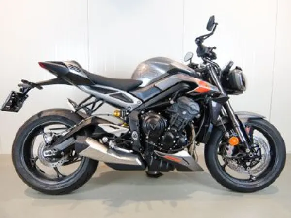 2025 Triumph Street Triple RS - €14,995 (1/1)