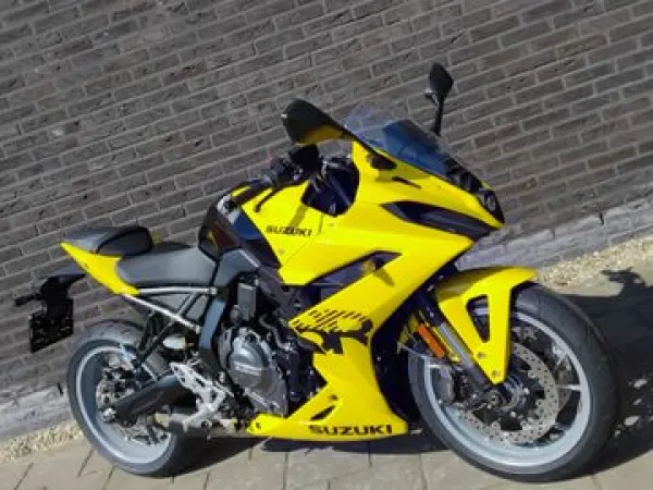 2026 Suzuki GSX-8R - € 10.999 (1/1)