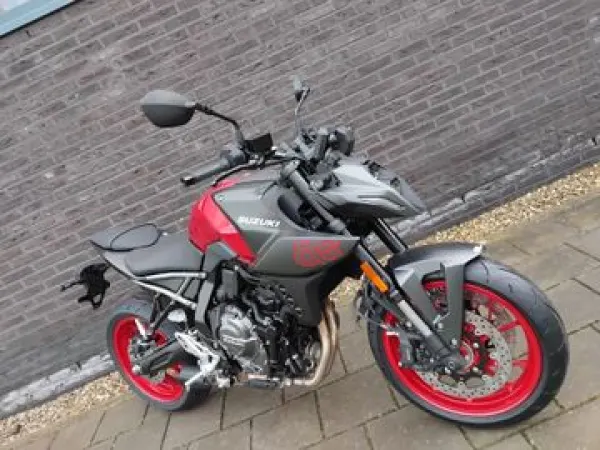 2026 Suzuki GSX-8S - € 9.499 (1/1)