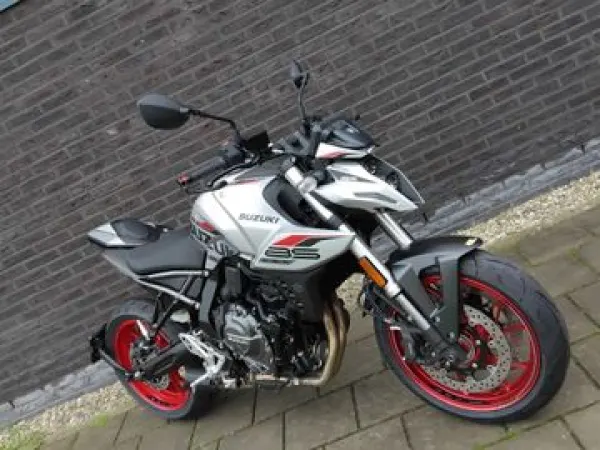 2026 Suzuki GSX-8S - € 9.499 (1/1)