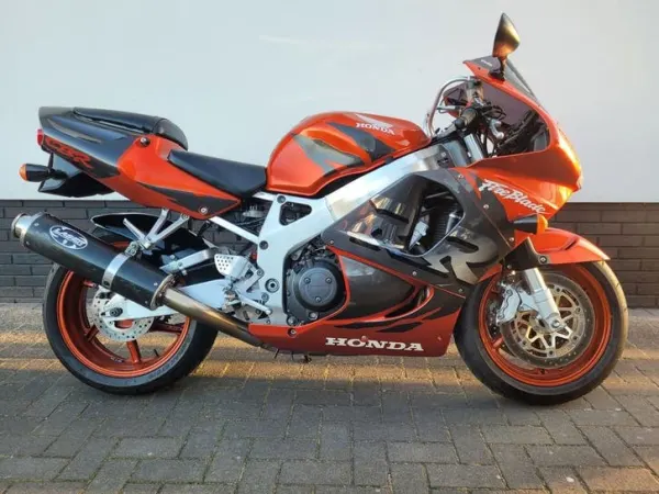 1999 Honda cbr 900 Fireblade - € 3.750 (1/1)