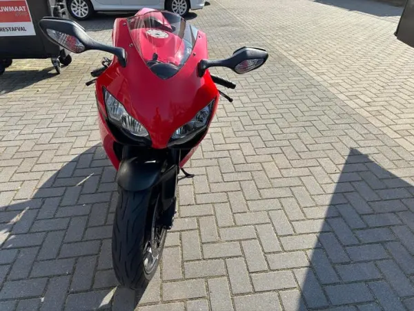 Bouwjaar onbekend Honda CBR1000RR Fireblade-Supersport Motor - € 4.500 · Bieden (1/1)