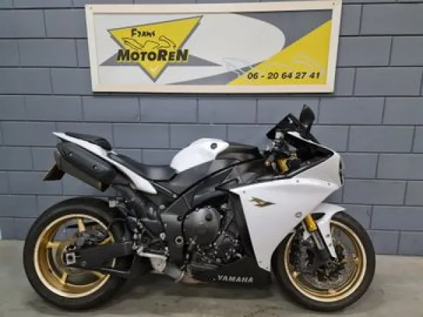 2012 Yamaha YZF R1 - €7,950 (1/1)
