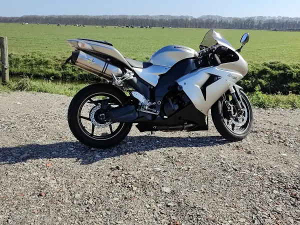 2006 Kawasaki Ninja ZX-10R - €5,250 (1/1)