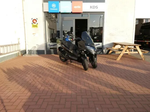 2025 Piaggio MP3 310 Sport Demo (BTW-voertuig) - € 8.650 (1/1)