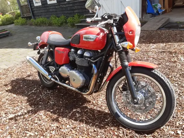 2010 Triumph Thruxton - € 5.250 (1/1)