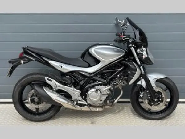 2011 Suzuki Gladius - € 3.350 (1/1)
