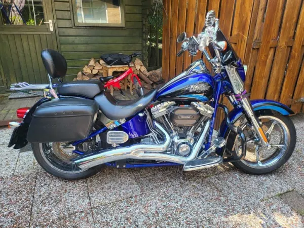 2011 Harley-Davidson Softail - € 14.333 · Bieden (1/1)