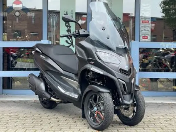 2026 Piaggio MP3 530 HPE Advance Exlusive - €13,750 (1/1)