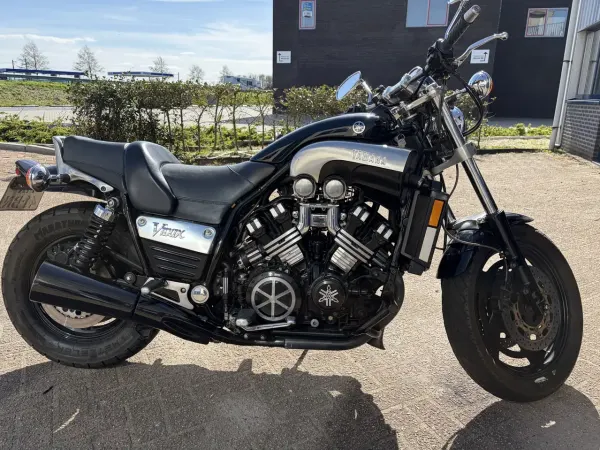 1996 Yamaha VMAX - €3,500 (1/1)