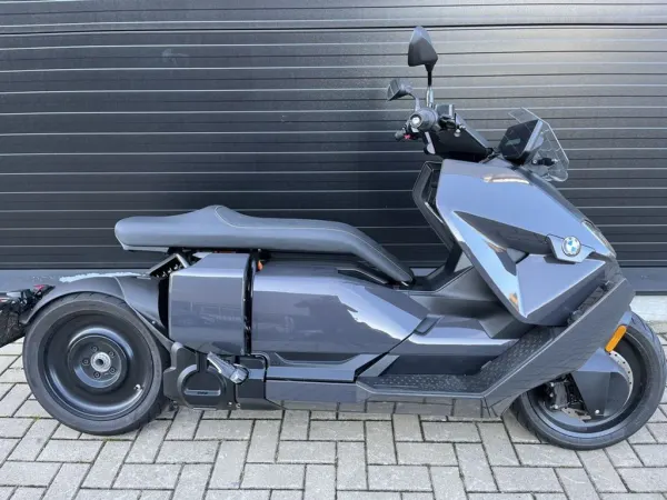 2024 BMW CE 04 - € 12.500 (1/1)