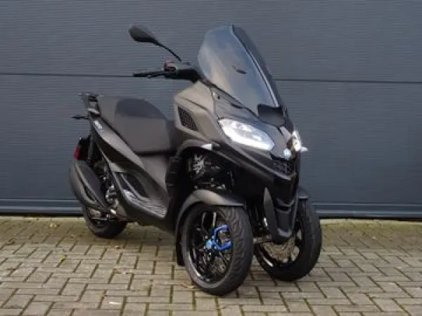 2026 Piaggio MP3 310 HPE - € 9.349 · Bieden (1/1)