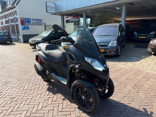 2022 Piaggio MP3 300 - € 6.499 (1/1)