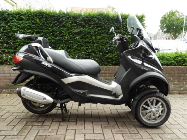 2013 Piaggio MP3 300 LT Touring - € 3.990 (1/1)