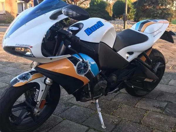2010 Buell 1125 R - €5,750 · Bidding (1/1)
