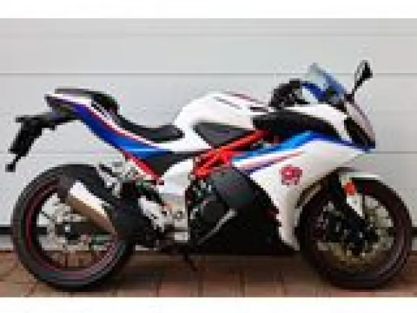 2026 Yamaha YZF R 125 - € 4.390 (1/1)