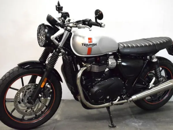 2016 Triumph Street Twin - € 6.950 · Bieden (1/1)