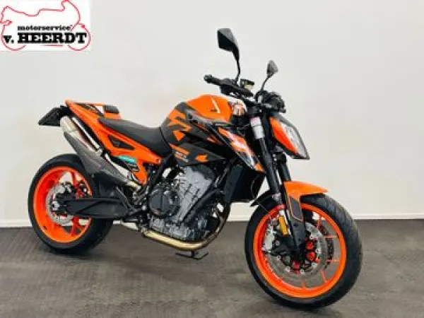 2024 KTM 890 Duke GP - € 10.450 (1/1)