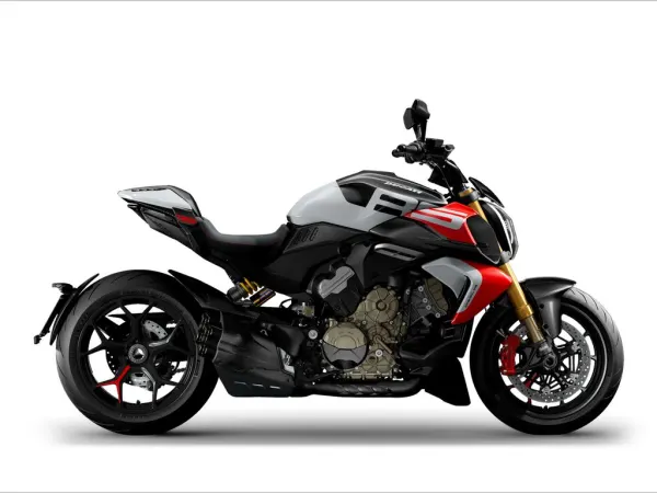 2026 Ducati Diavel V4 RS - € 46.290 (1/1)