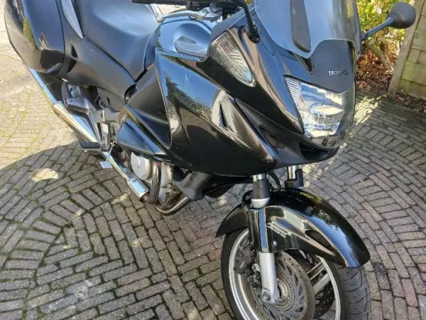 2011 Honda nt700v Deauville 56000km injectie! abs! - €3,450 · Bidding (1/1)